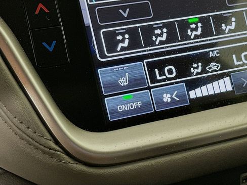 Certified 2024 Subaru Outback Limited XT AWD/4WD image 28