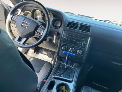 Used 2011 Dodge Challenger RWD image 10