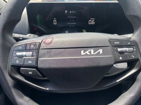 Used 2025 Kia K4 FWD image 27