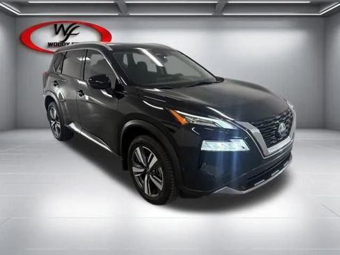 Used 2023 Nissan Rogue SL w/ SL Premium Package FWD image 3