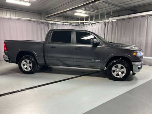 Used 2025 RAM 1500 Big Horn AWD/4WD image 8