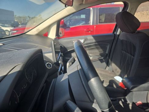 Used 2019 Ford EcoSport SE w/ SE Convenience Package image 9