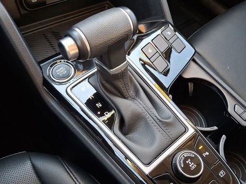 Certified 2025 Kia Sportage EX image 15