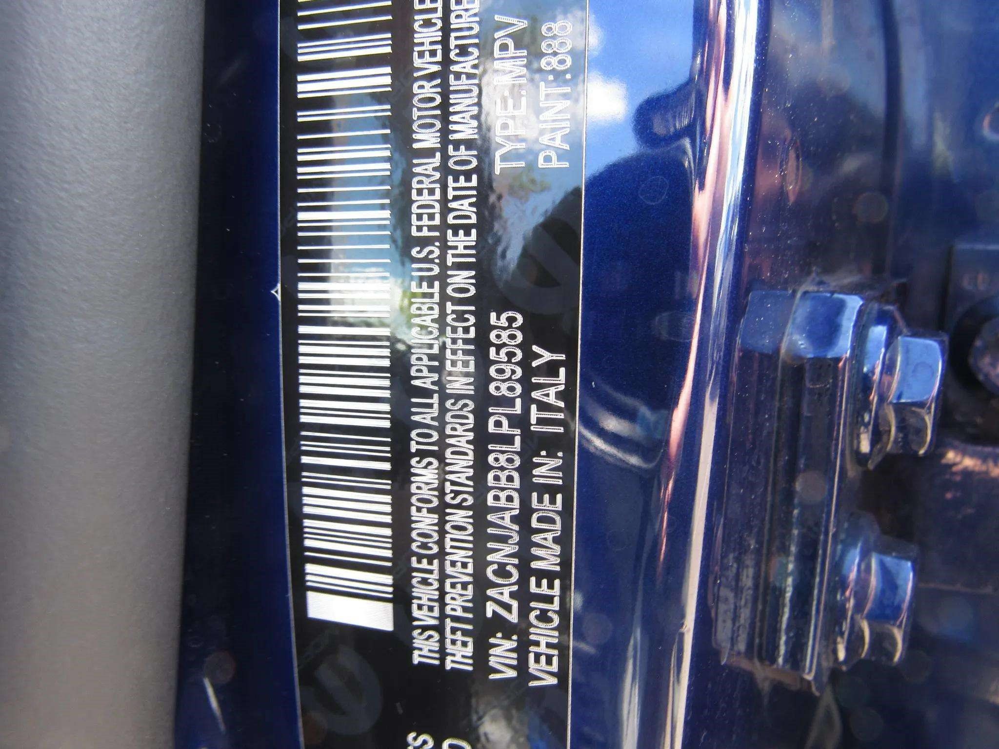 Used 2020 Jeep Renegade Latitude FWD image 27