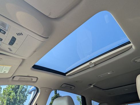 Used 2020 Buick Enclave Essence FWD image 32