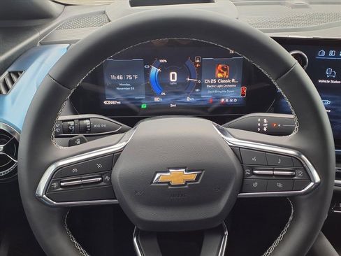 New 2026 Chevrolet Equinox EV LT image 18