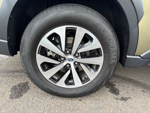 Used 2023 Subaru Outback Premium AWD/4WD image 9