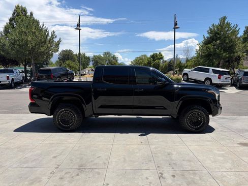 Used 2023 Toyota Tundra Platinum AWD/4WD image 3