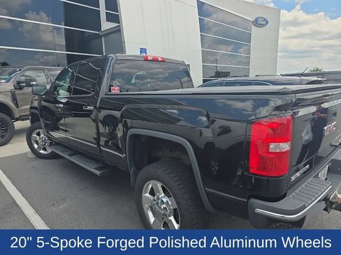 Used 2016 GMC Sierra 2500 SLT w/ Suspension Package, Off-Road AWD/4WD image 4