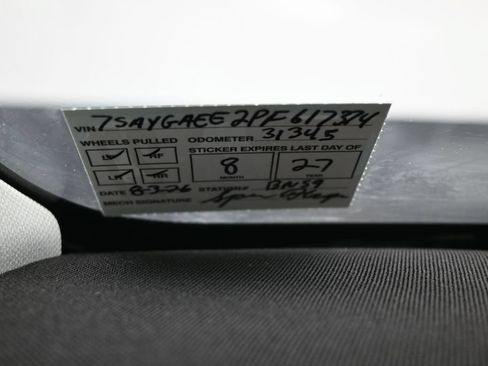 Used 2023 Tesla Model Y Long Range AWD/4WD image 4
