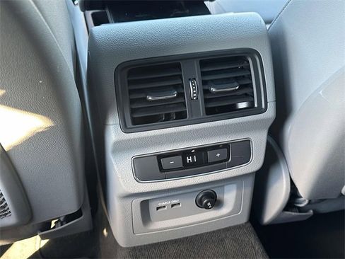 Used 2022 Audi Q5 2.0T Premium Plus w/ Premium Plus Package image 16