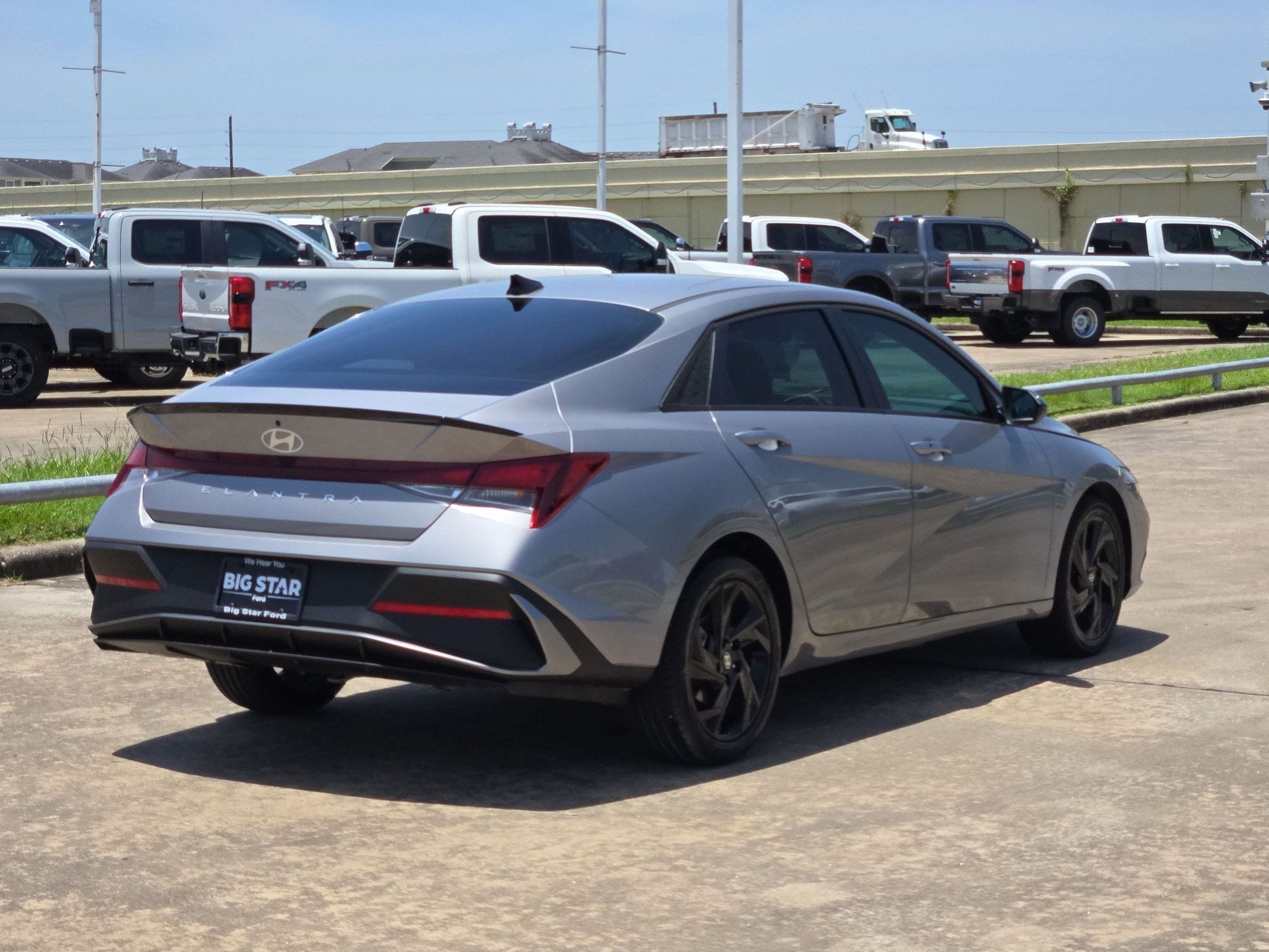 Used 2026 Hyundai Elantra Sport FWD image 3