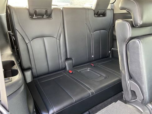 Certified 2022 INFINITI QX60 Luxe w/ Performance Audio Package image 12