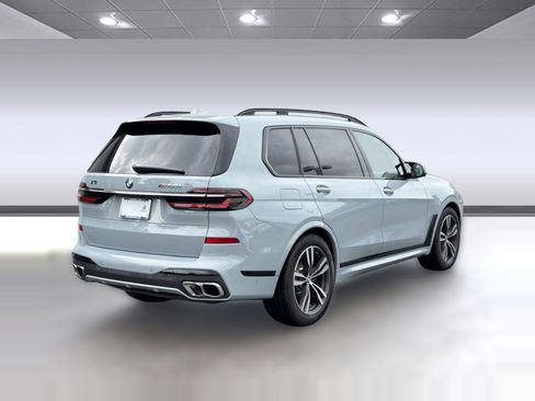 Used 2025 BMW X7 M60i w/ Climate Comfort Package AWD/4WD image 9
