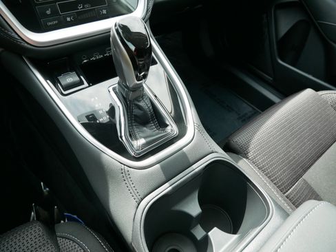 Used 2025 Subaru Outback Premium image 24