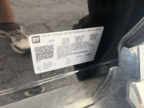 Used 2024 Chevrolet Equinox EV RS FWD image 10