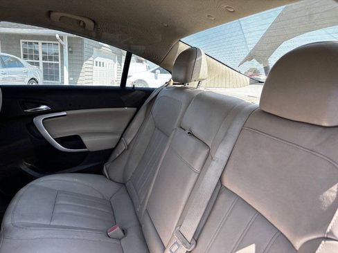 Used 2017 Buick Regal AWD image 19