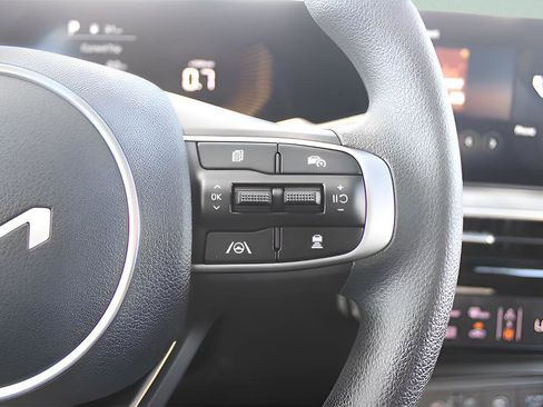 New 2026 Kia K5 LXS image 19