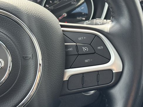 Used 2021 Jeep Compass Latitude w/ Sun and Sound Group image 6