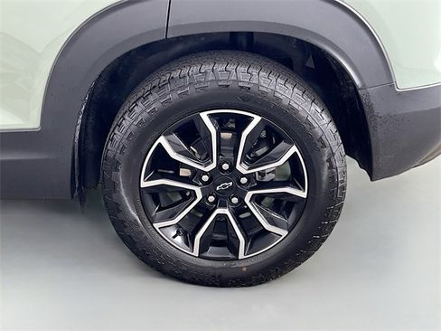 Used 2025 Chevrolet TrailBlazer ACTIV w/ Convenience Package image 37