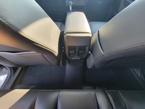 Used 2017 Ford Escape Titanium image 25