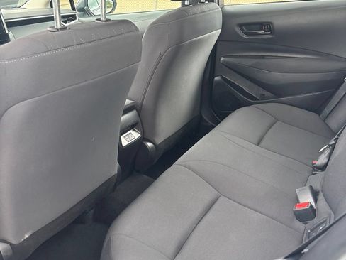 Used 2025 Toyota Corolla LE FWD image 6