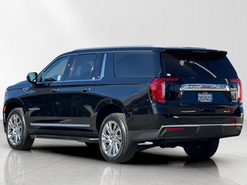 Used 2021 GMC Yukon XL SLT w/ Rear Media and Nav Package image 5