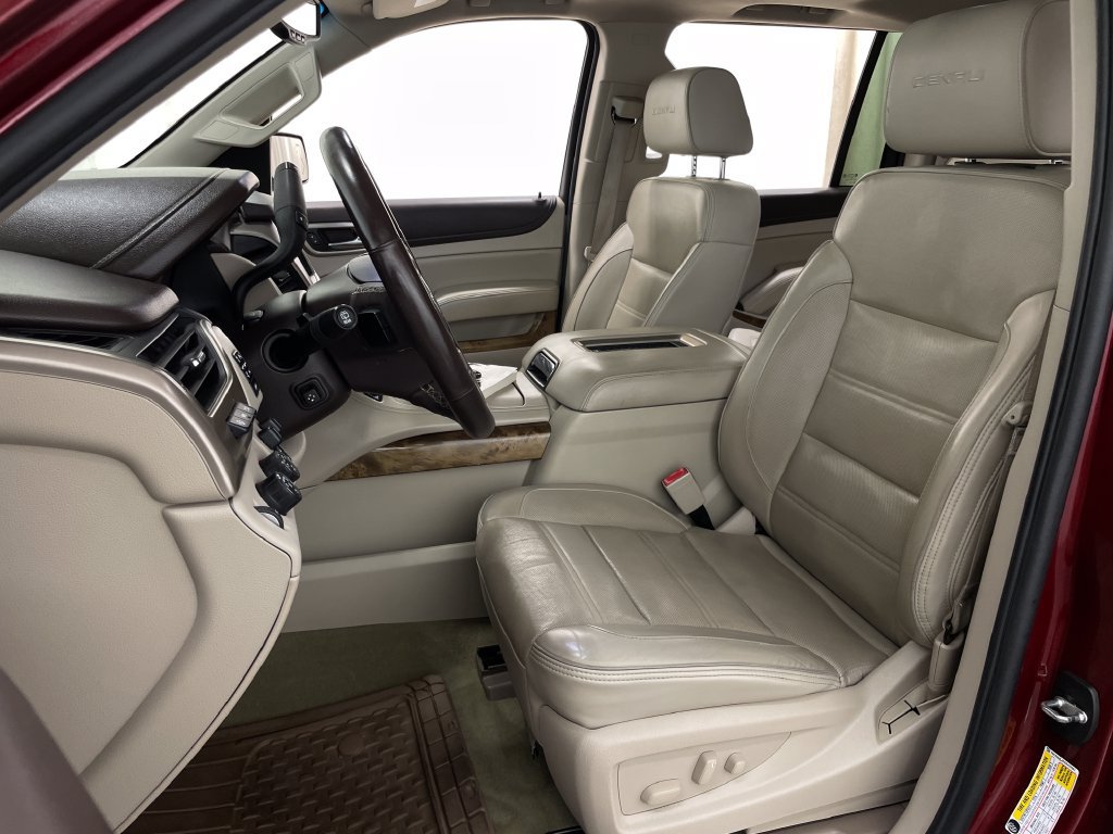 Used 2016 GMC Yukon XL Denali w/ Open Road Package AWD/4WD image 34