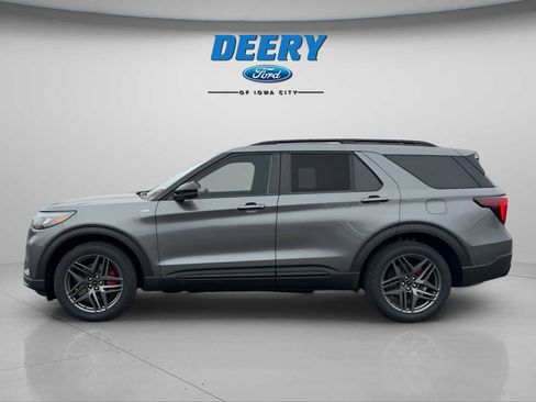 New 2026 Ford Explorer ST-Line w/ ST-Line Street Pack image 3