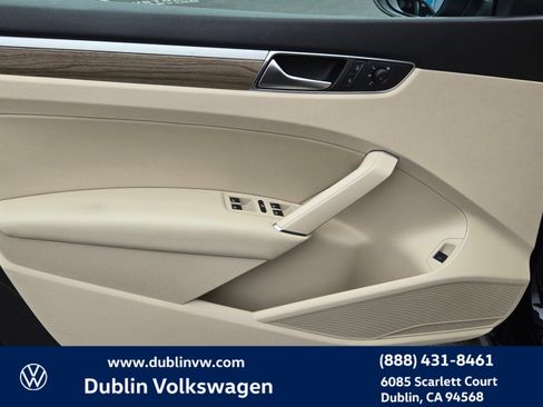 Used 2018 Volkswagen Passat 2.0T SE image 10