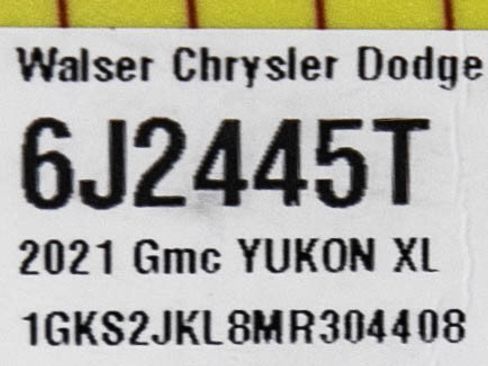 Used 2021 GMC Yukon XL Denali w/ Denali Premium Package AWD/4WD image 30