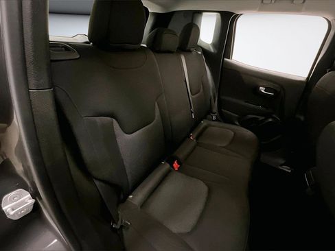 Used 2020 Jeep Renegade Sport image 25