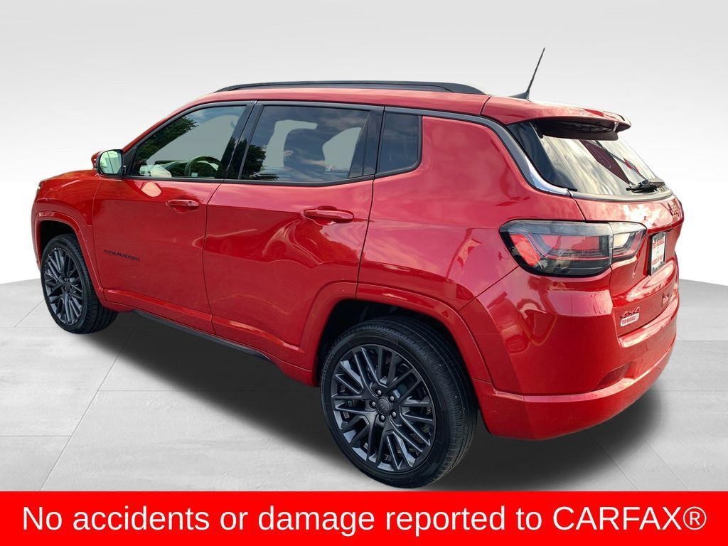 Used 2022 Jeep Compass Limited w/ (RED) Package AWD/4WD image 3