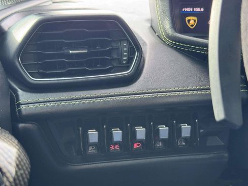 Used 2018 Lamborghini Huracan LP 580-2 RWD image 53