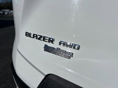 Used 2025 Chevrolet Blazer LT image 36
