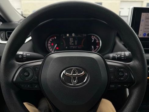 Used 2024 Toyota RAV4 XLE image 22