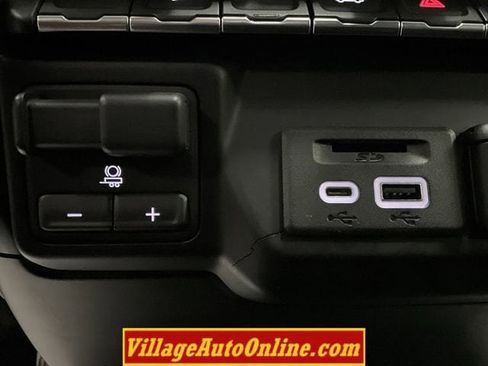 Used 2019 Chevrolet Silverado 1500 LT w/ All-Star Edition image 31