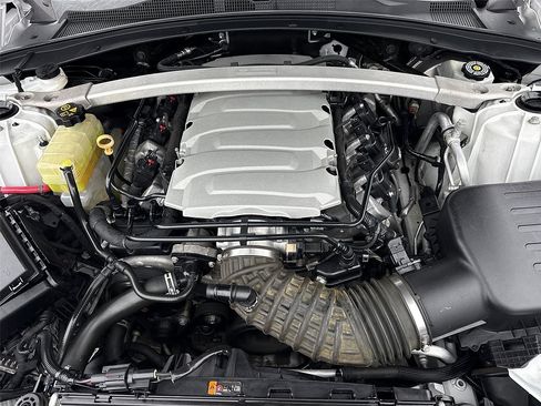 Used 2019 Chevrolet Camaro SS RWD image 28