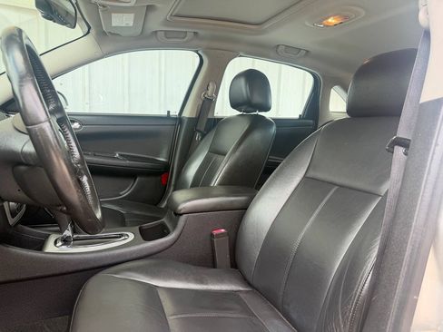 Used 2008 Chevrolet Impala LTZ FWD image 12