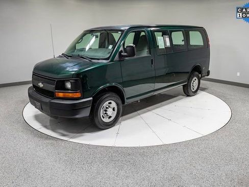 Used 2015 Chevrolet Express 2500 image 29