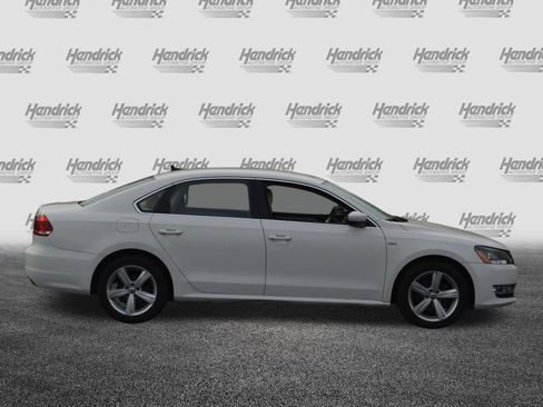 Used 2015 Volkswagen Passat 1.8T Limited Edition image 11