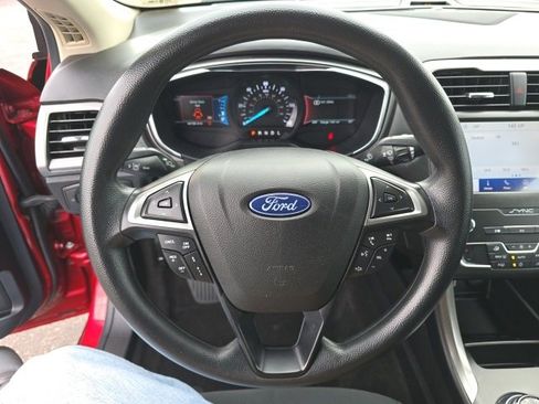 Certified 2020 Ford Fusion SE image 23