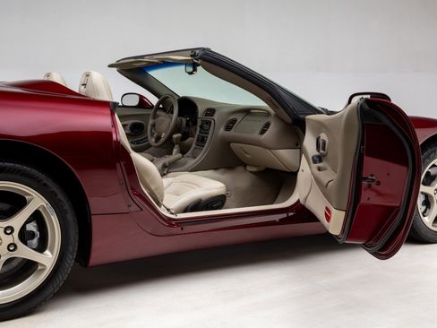 Used 2003 Chevrolet Corvette 50th Anniversary Edition w/ Preferred Equipment Group1 image 30