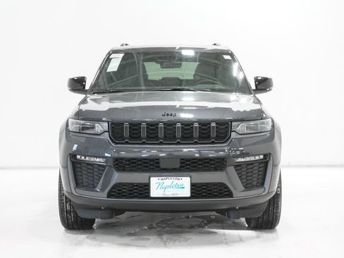 New 2026 Jeep Grand Cherokee Limited w/ Limited Altitude Package image 3
