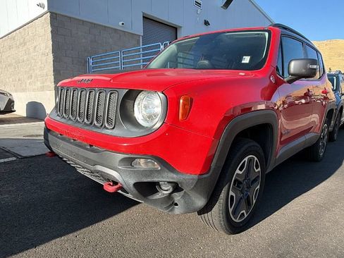 Used 2016 Jeep Renegade Trailhawk w/ Premium Trailhawk Package AWD/4WD image 4