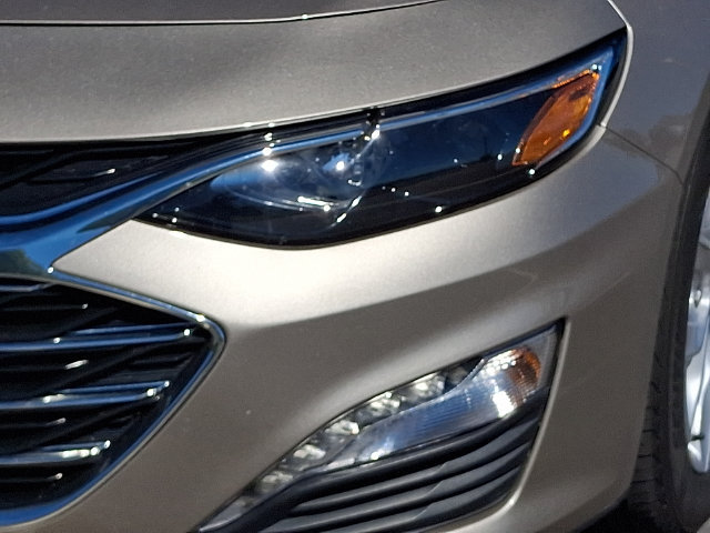 Used 2025 Chevrolet Malibu LT FWD image 9