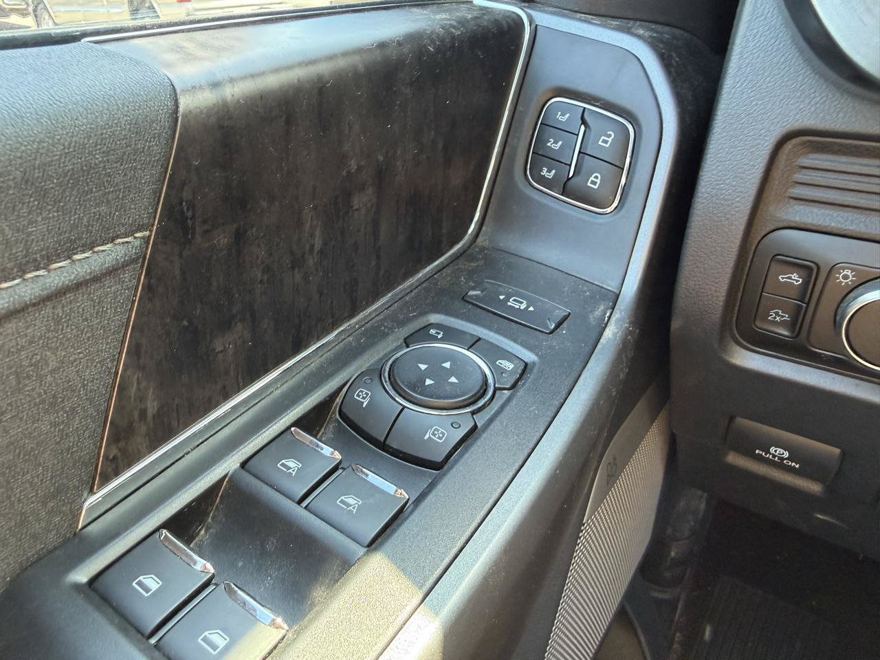 Used 2026 Ford F250 Lariat AWD/4WD image 16