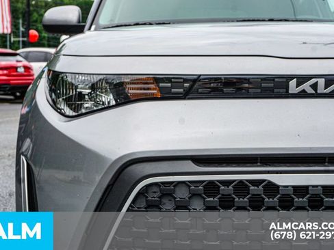 Used 2025 Kia Soul LX w/ LX Technology Package FWD image 11