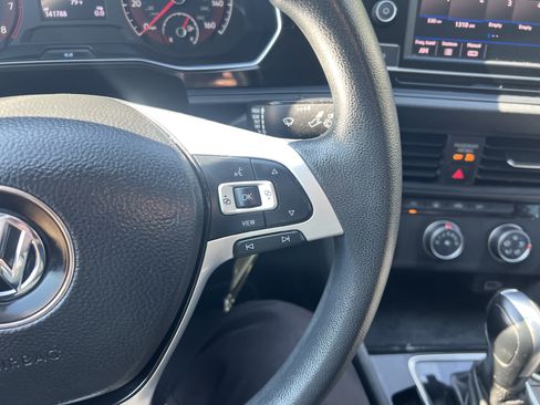 Used 2019 Volkswagen Jetta FWD image 17