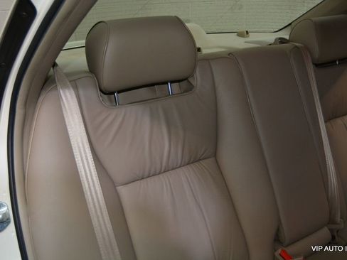 Used 2004 Acura RL image 24